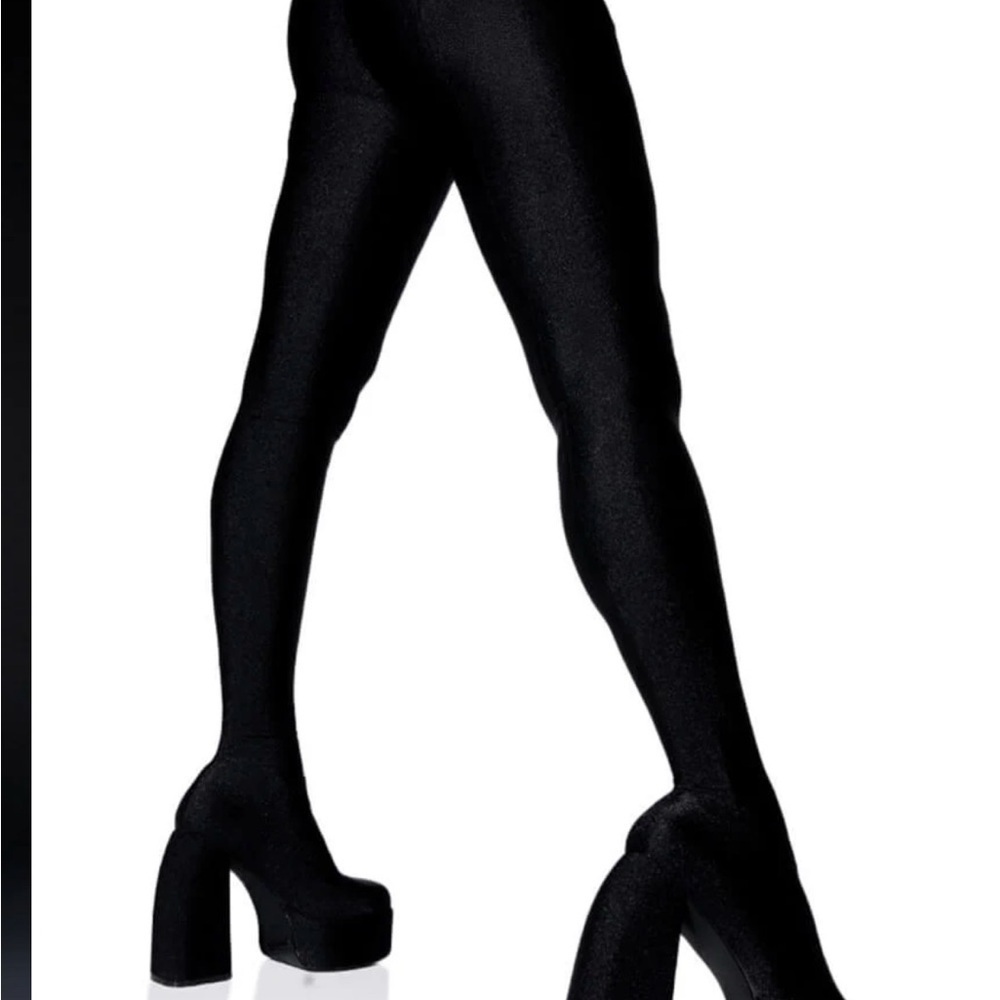 AKIRA Black Heels - Picture 4 of 8